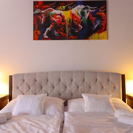 Penzion Rosel Nové Zámky Extérieur photo