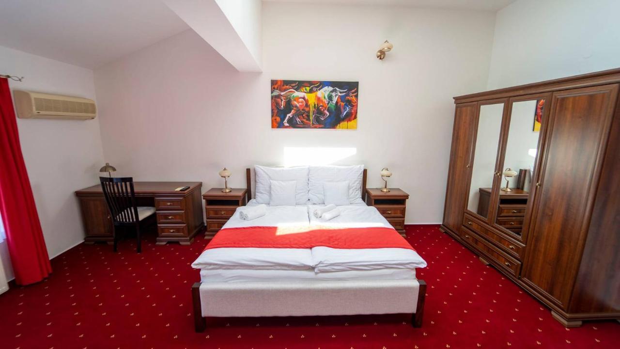 Penzion Rosel Nové Zámky Extérieur photo