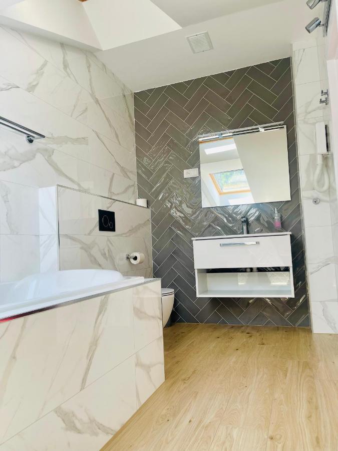 Penzion Rosel Nové Zámky Extérieur photo