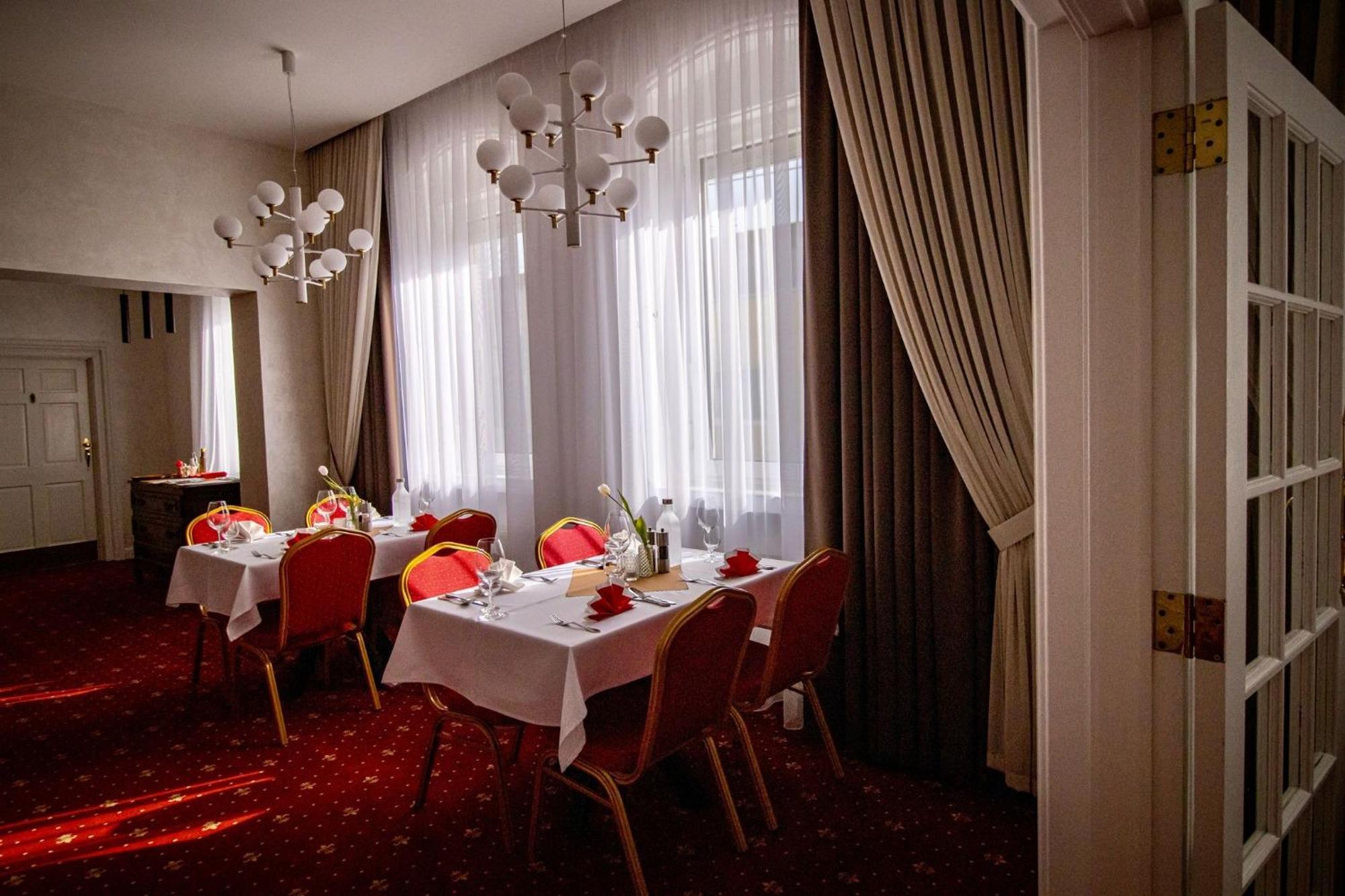 Penzion Rosel Nové Zámky Extérieur photo