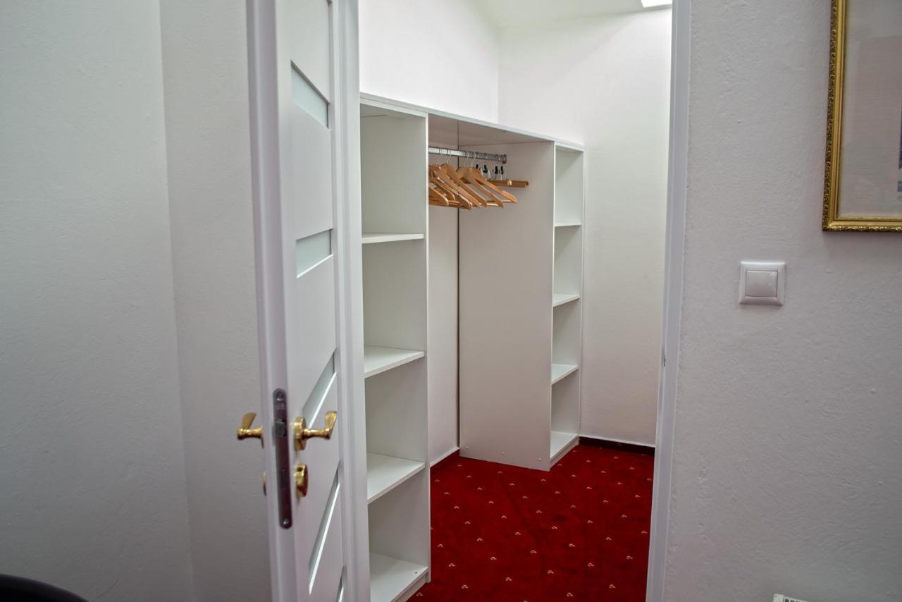 Penzion Rosel Nové Zámky Extérieur photo